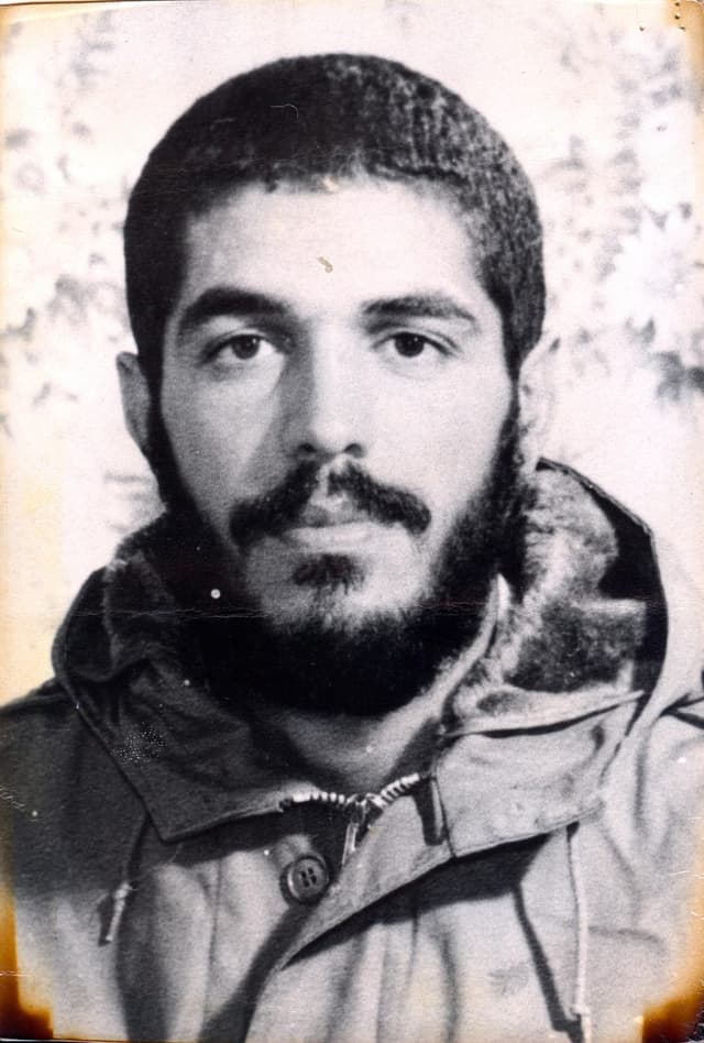 شهید ابراهیم هادی — قهرمان کشتی و رزمنده دفاع مقدس